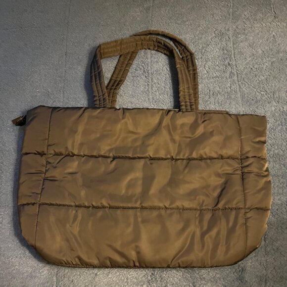 Victoria Secret Quilted Puffer Tote Bag New Without Tags - Picture 2 of 6